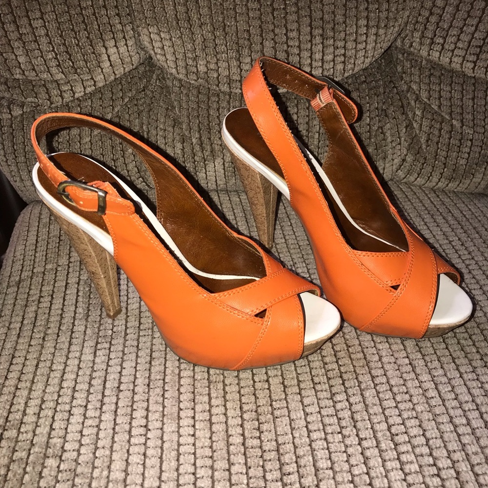 Michael Antonio orange slingback peep toe shoe!